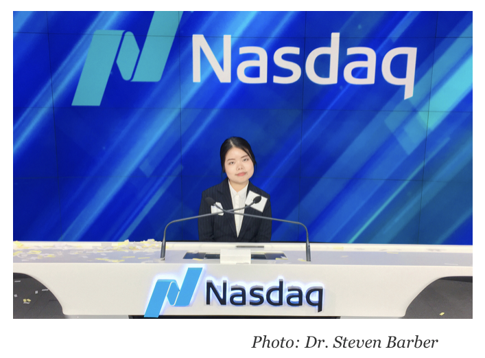 Nasdaq_-_Nguyen_Thuy_Ngoc_Ha